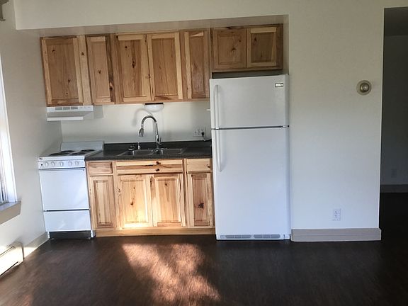 4th image of 118 W Alder St APT 213