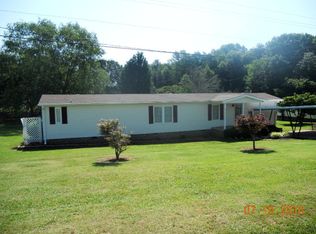 726 S Green River Rd, Cowpens, SC 29330