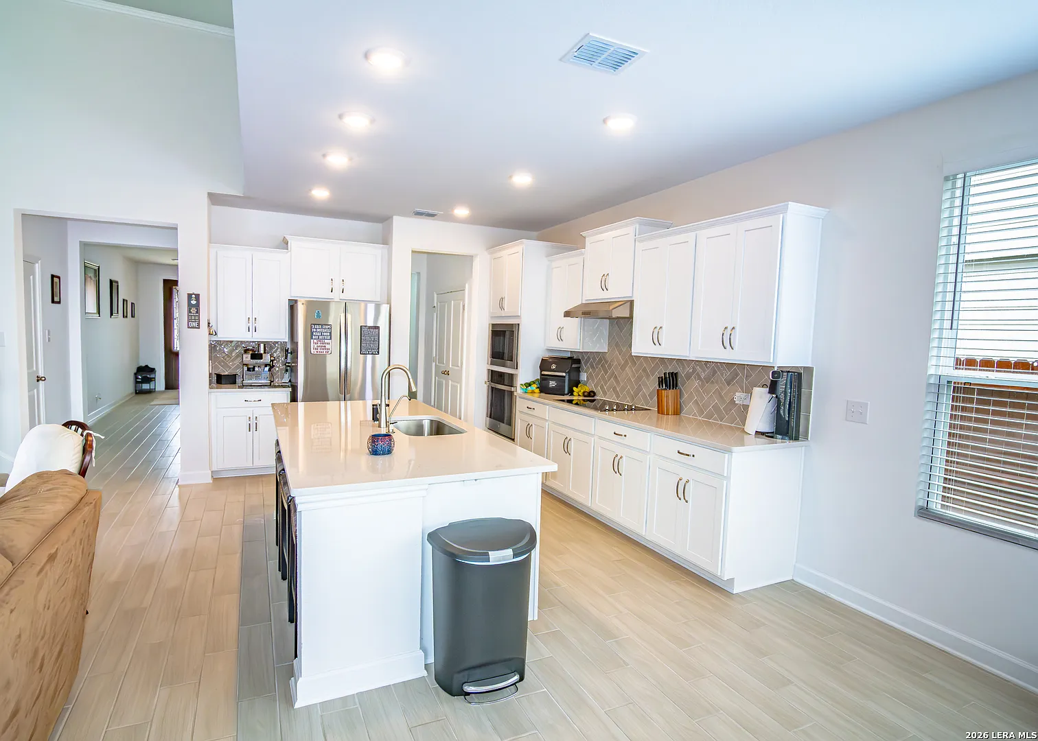 4 bed, 3.5 bath, 2679 sqft, $2,600 — Photo 4