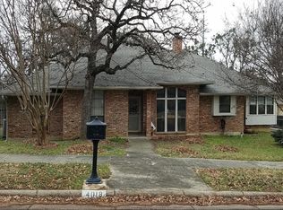 4018 Falcon Lake Dr, Arlington, TX 76016