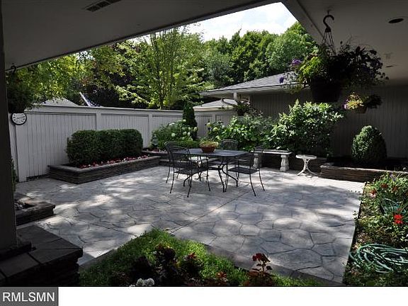 3rd image of 4915 Sussex Pl