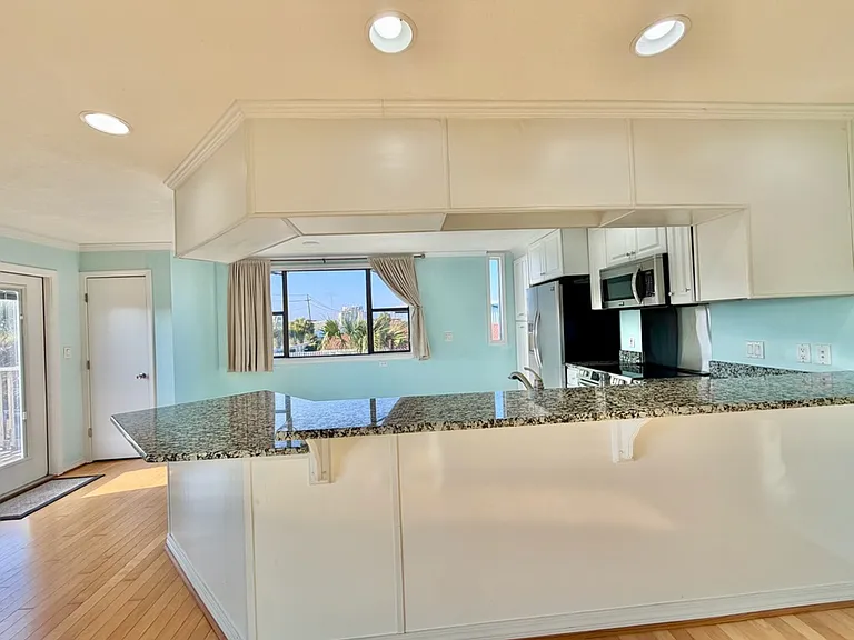 723 Sailfish Dr — Photo 8