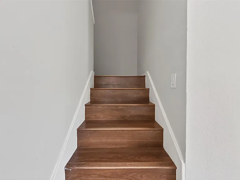 8646 Maplecrest Dr — Photo 20