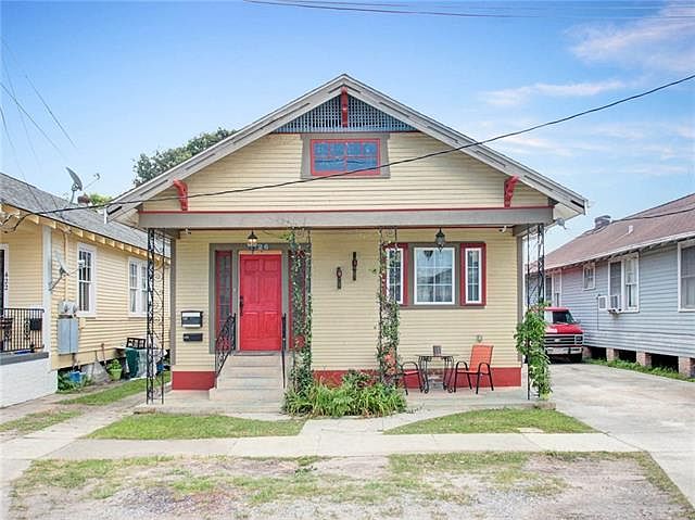1st image of 426 S Bernadotte St