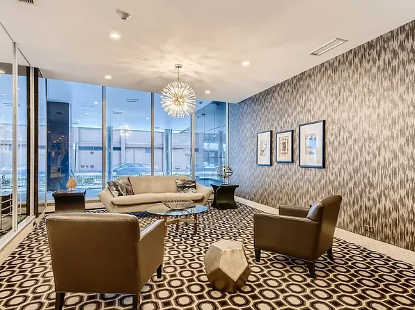 850 N Dewitt Pl, Chicago, IL