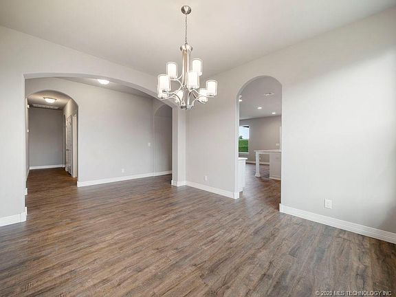 3rd image of 6416 S 311 East Ave