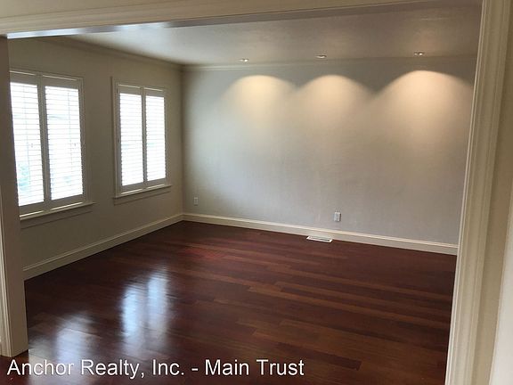 4th image of 623 28th Ave APT 2