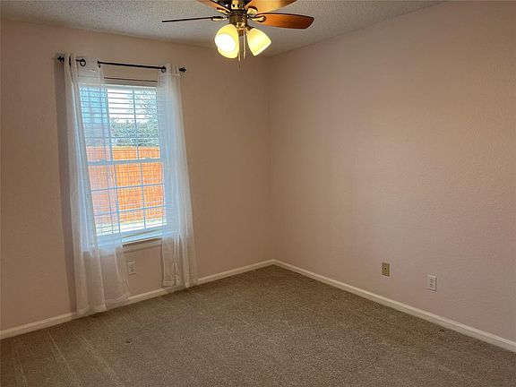 5th image of 2629 Bayberry Ln