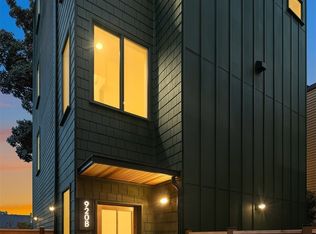 920 34th Avenue #B, Seattle, WA 98122