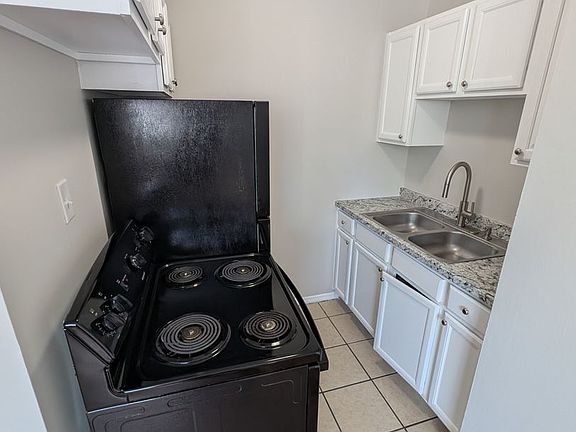 3rd image of 5435 Lester Rd APT 7
