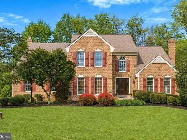 7913 Briarheath Ct, Gaithersburg, MD 20882