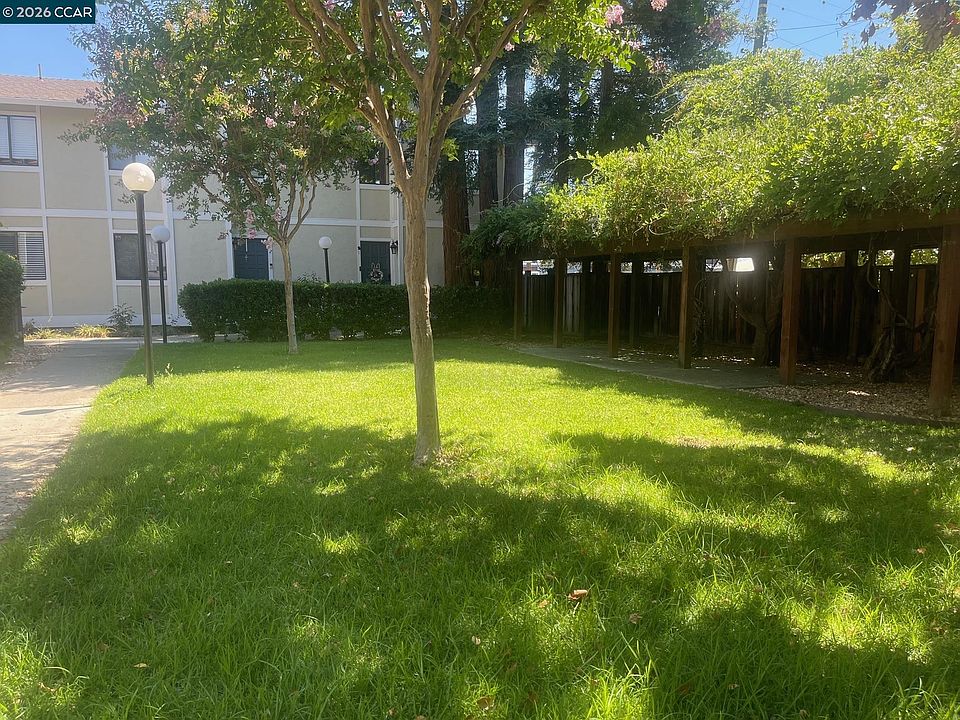 1st image of 1140 Detroit Ave APT 14