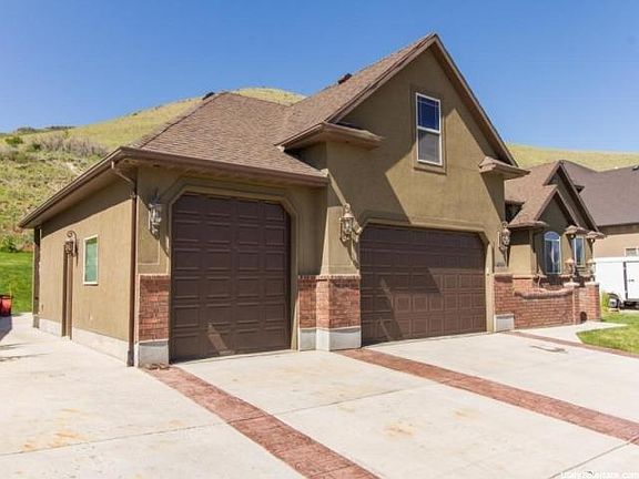 3rd image of 14648 S Rose Summit Dr