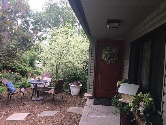 Shared front door
