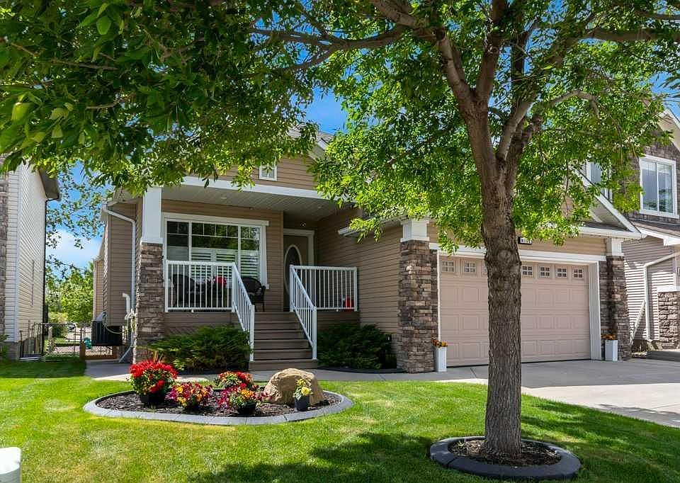 1st image of 9 Tanner Close SE