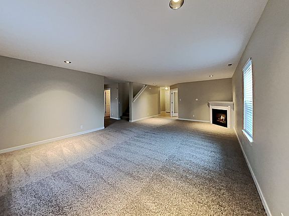 4th image of 10418 194th Street Ct E