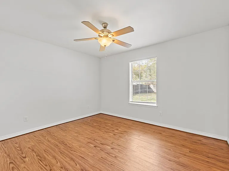 4407 Southminster Cir — Photo 25