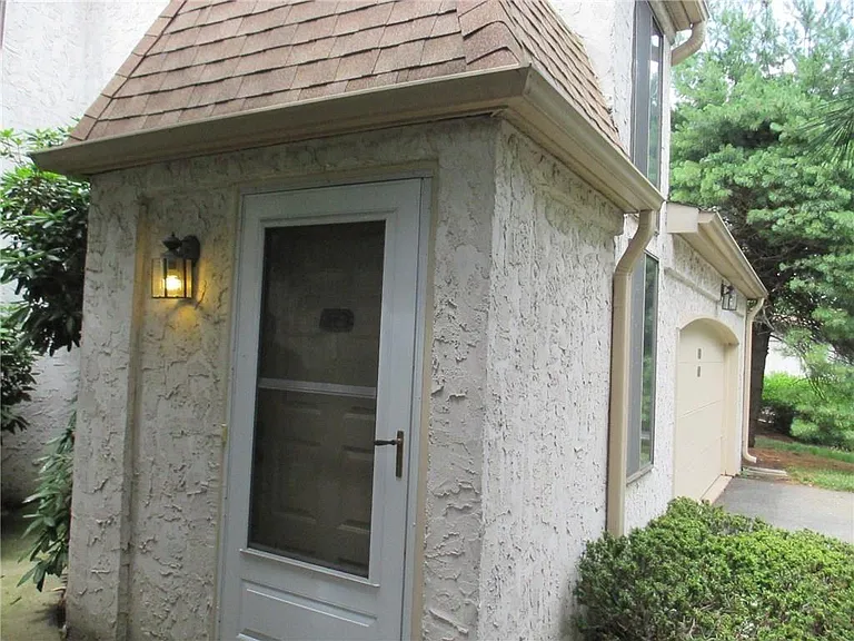 74 Park Gate Dr — Photo 11