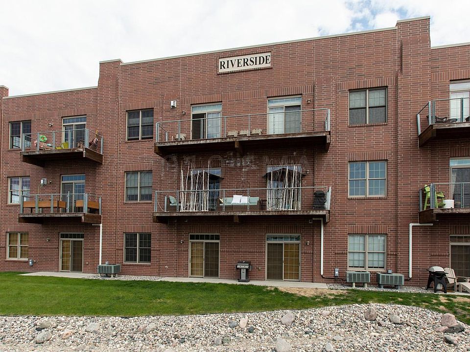 Riverside Apartments Moorhead Mn