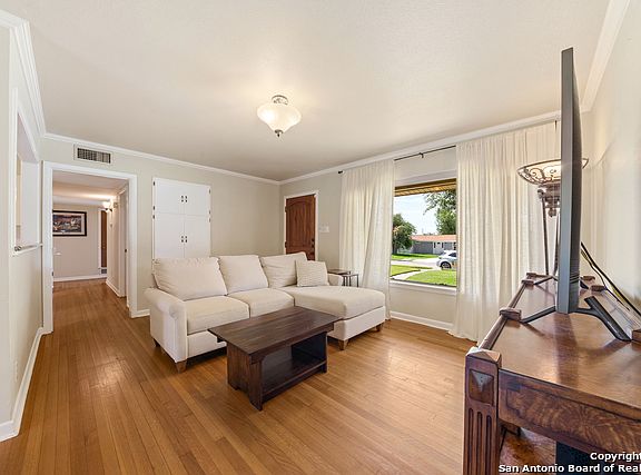 5th image of 435 Linda Dr
