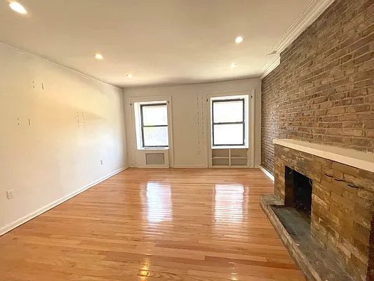 Rented by Oxford Property Group | media 9