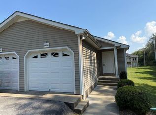 3096 Raintree Dr #B, Bowling Green, KY 42104