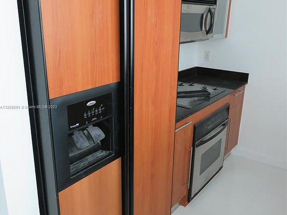 4th image of 325 Biscayne Blvd #1117