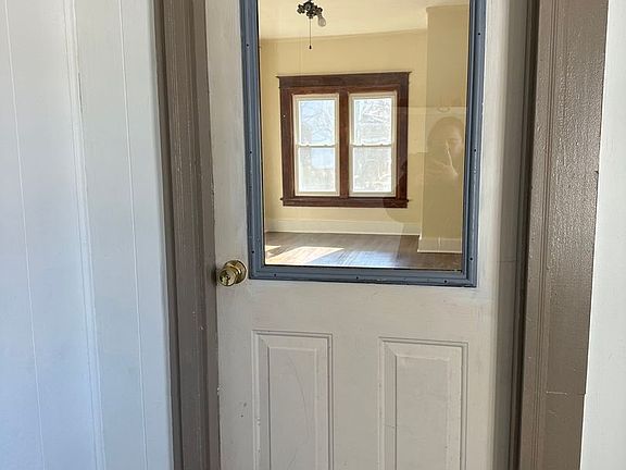 3rd image of 208 S Andrews Ave