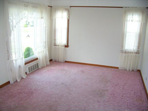 4th image of 2923 Ingleside Dr