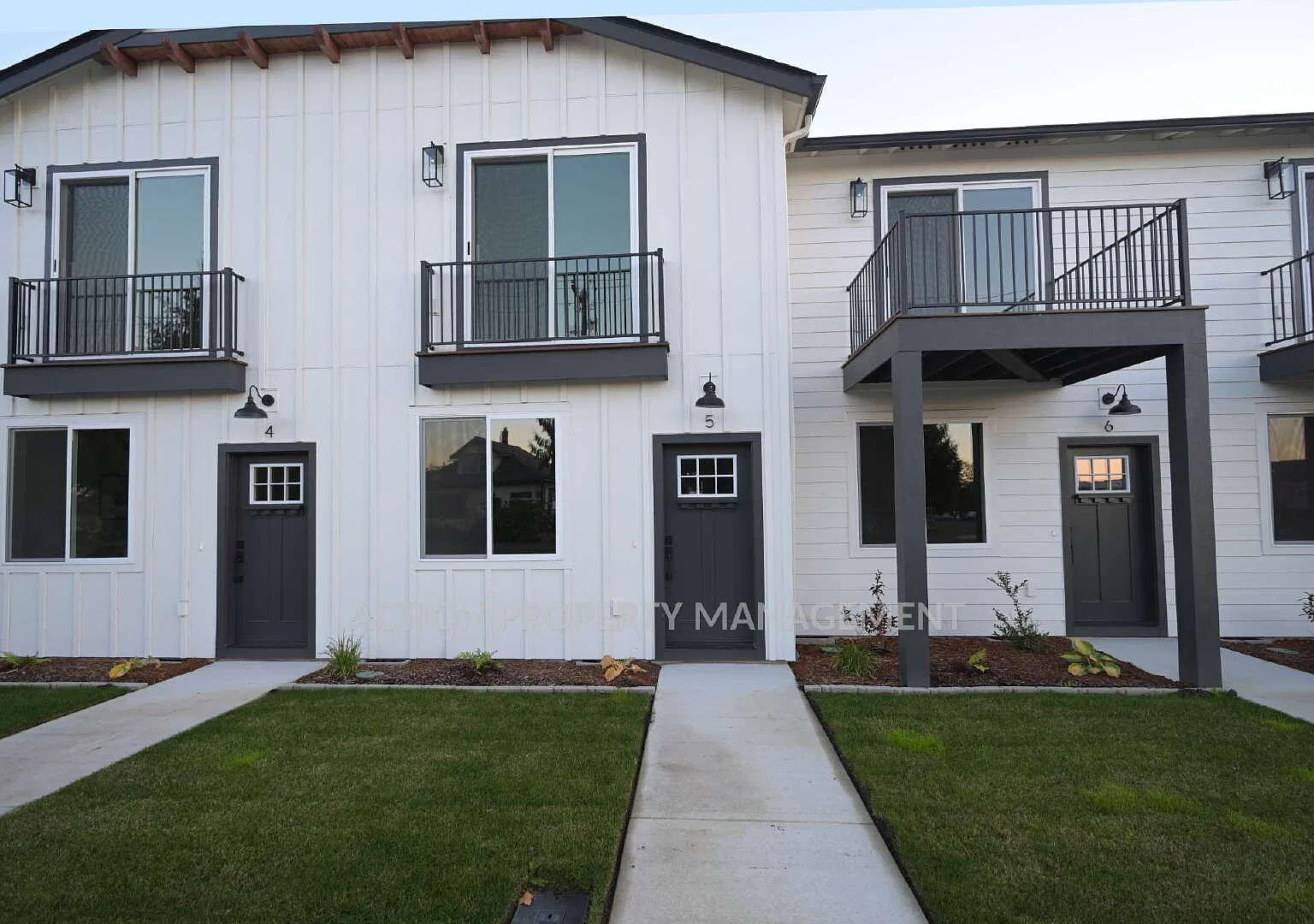 2 bed, 2.5 bath, 1663 sqft, $2,300 — Photo 2