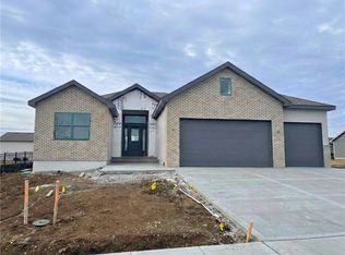 2700 NE Wheatley Dr, Blue Springs, MO 64029