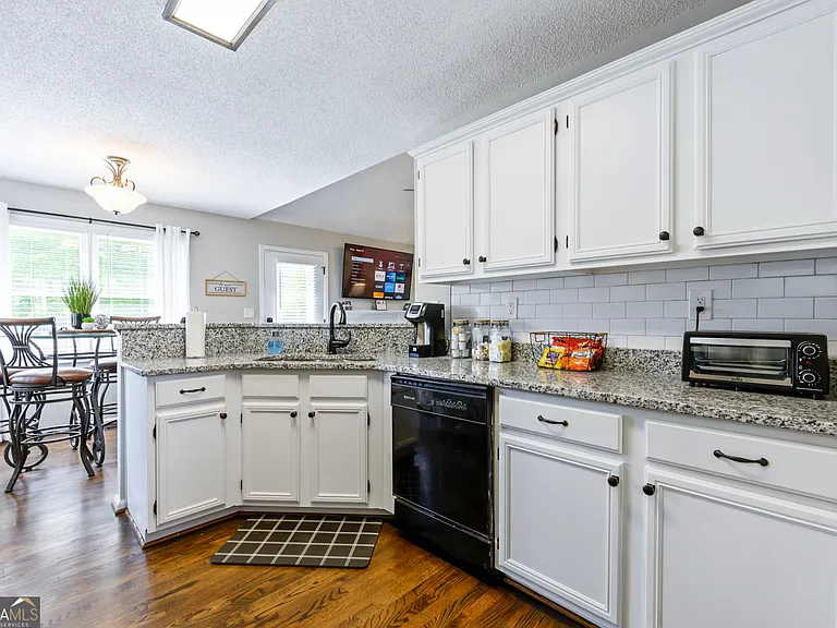 13 Windfield Dr — Photo 11