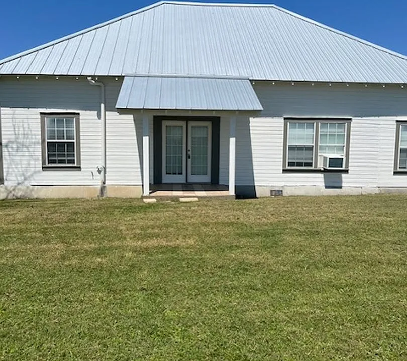 755 County Road 149
