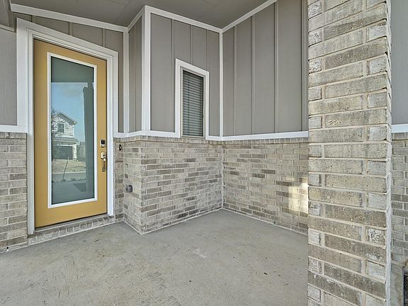3rd image of 8412 Cottage Rose Dr