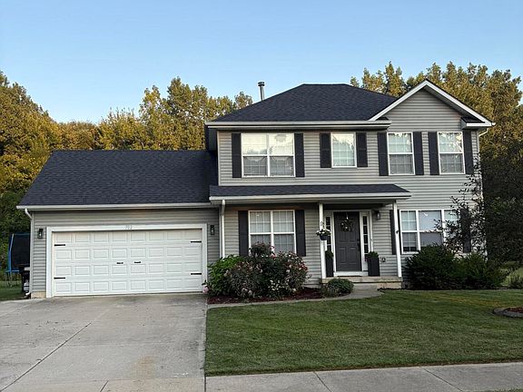 2nd image of 702 N Oakland Dr