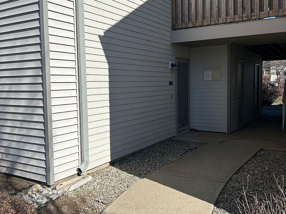 1st image of 4901 Ravens Crest Dr #4901