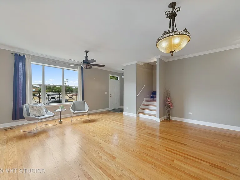 2041 W Warren Blvd #A — Photo 2