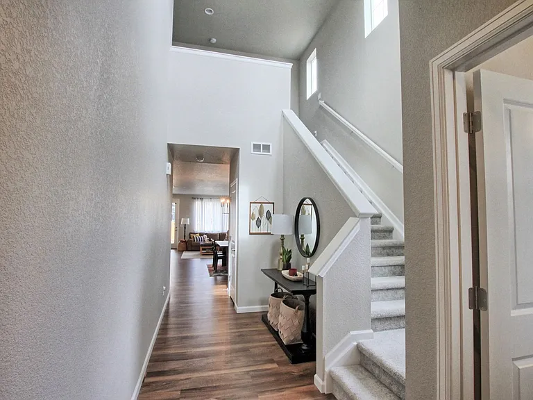 8961 Birch Run Dr — Photo 4