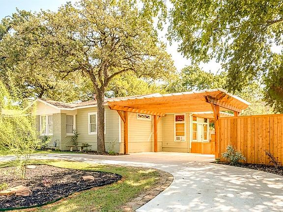 4th image of 1615 Bluebonnet Dr
