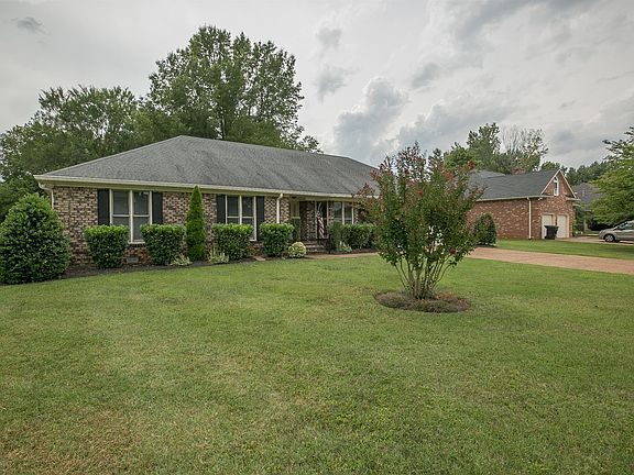 5th image of 1902 Brighton Dr