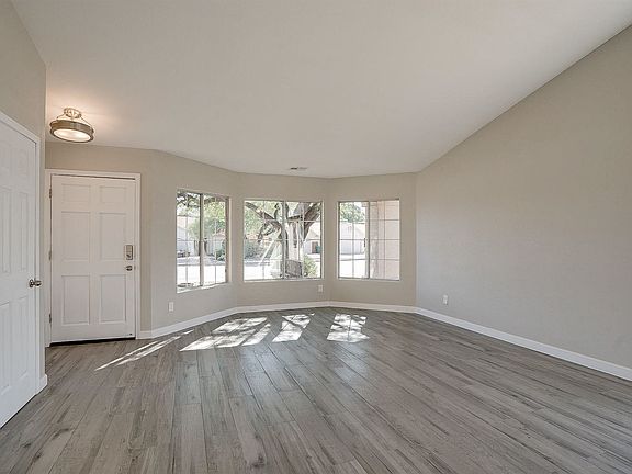 5th image of 1713 N Sawyer