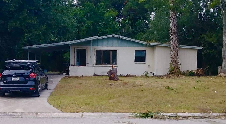 1st image of 10749 Luana Dr N