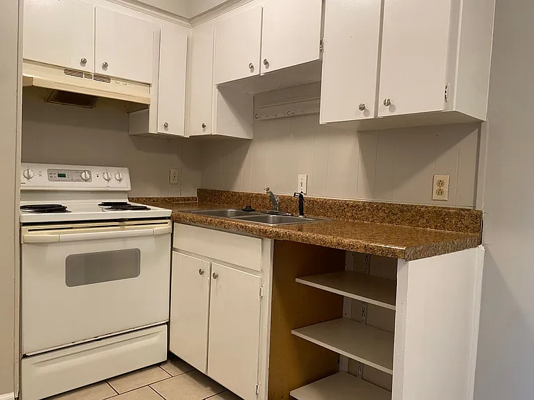 323 Forest Park Rd — Photo 9