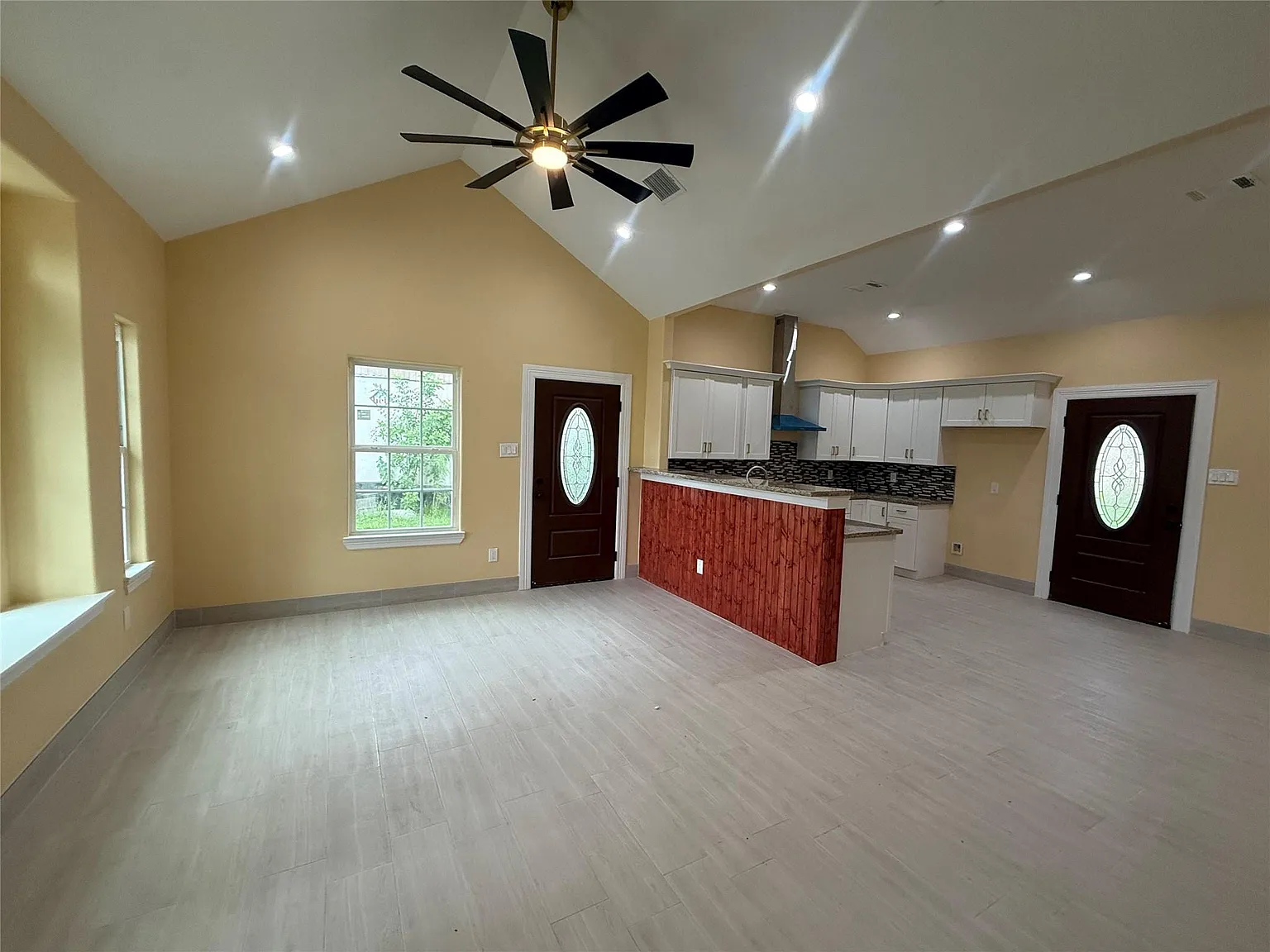 2 bed, 2.0 bath, 1170 sqft, $1,450 — Photo 3