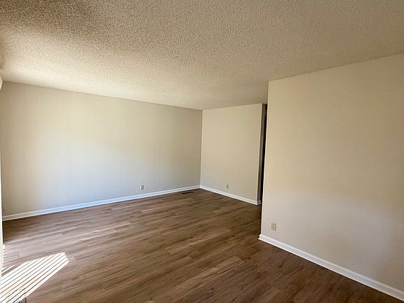 2nd image of 3817 Nolan Ter