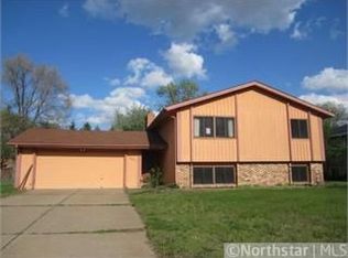 7832 Penn Ave N, Brooklyn Park, MN 55444