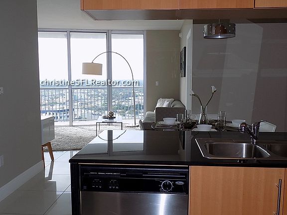 2nd image of 1750 N Bayshore Dr APT 4015