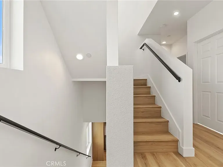 1625 W 227th St — Photo 13