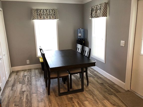 3rd image of 376 Zebra Dr