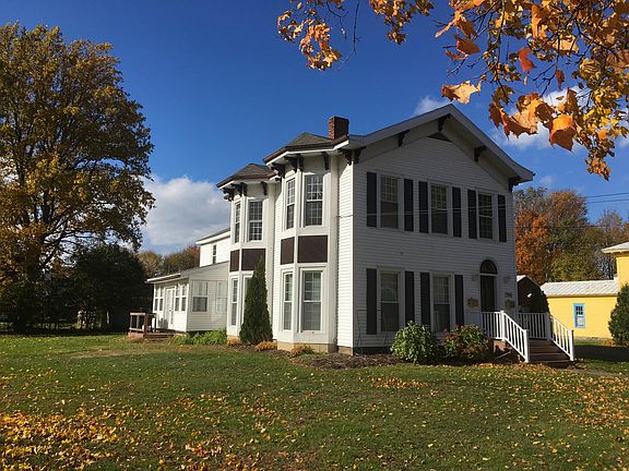 2nd image of 2300 Lake St #2